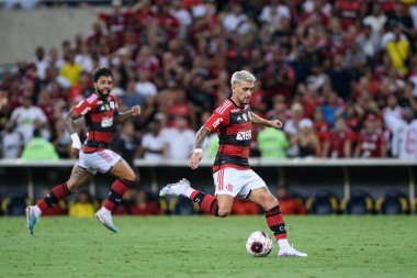 Rio, Brezilya - 13 Mart 2023, De Arrascaeta oyuncusu, Maracana Stadyumu 'nda Carioca Şampiyonası' nın yarı final turunda Flamengo ve Vasco da Gama arasındaki maçta