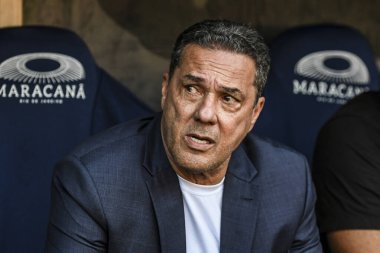 Rio, Brezilya - 21 Mayıs 2023, Vanderlei Luxemburgo koçu Brezilya Şampiyonası ile Flamengo Corinthians arasında oynanan maçta, Maracana Stadyumu 'nda yedinci raunt.