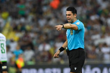 Rio, Brezilya - 19 Ağustos 2023, Flavio Rodrigues de Souza hakem Fluminense ile Amerika MG arasında oynanan maçta Brezilya 20.