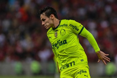 Rio, Brezilya - Kasım, 09, 2023, Raphael Veiga Brezilya 'nın Maracana Stadyumu' nda oynanan 33. Raundda Flamengo ve Palmeiras arasındaki maçta