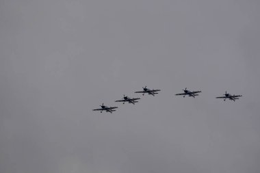 Santiago, Şili - 20 Ekim 2023, 2023 Pan Amerikan Oyunları 'nın Julio Martinez Pradanos Ulusal Stadyumu' nda açılış töreni, dumanla akrobasi yapan uçaklar