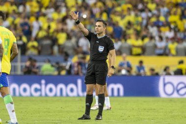 Rio, Brezilya - 21 Kasım 2023, Pierro Maza (CHI), Maracana Stadyumu 'nda oynanan FIFA Dünya Kupası elemelerinin altıncı turunda Brezilya x Arjantin maçında hakem