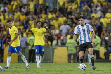 Rio, Brezilya - 21 Kasım 2023, Julian Alvarez Maracana Stadyumu 'nda oynanan FIFA Dünya Kupası elemelerinde Brezilya x Arjantin arasında oynanan maçta