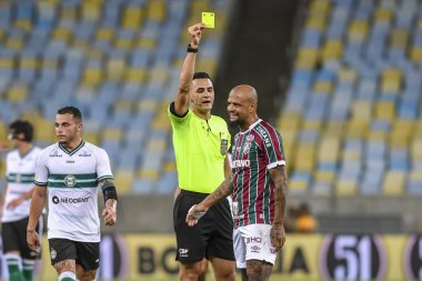 Rio, Brezilya - 25 Kasım 2023, Matheus Delgado hakem Fluminenese ile Coritiba arasında oynanan maçta Brezilya 'nın Maracana Stadyumu' nda oynanan 35.