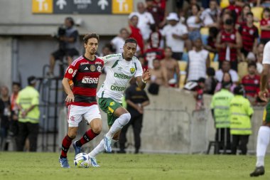 Rio, Brezilya - 3 Aralık 2023, Rodrigo Caio, Brezilya 'nın Maracana Stadyumu' nda oynanan 37 'nci raundda Flamengo ve Cuiaba arasındaki maçta oynadı.
