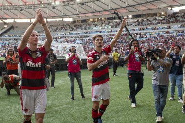 Rio, Brezilya - Dezember, 03 2023, Filipe Luis ve Rodrigo Caio arasında oynanan maçta Brezilya 'nın Maracana Stadyumu' nda oynanan 37.