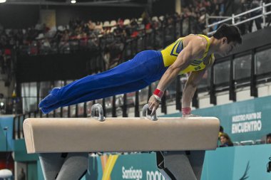 Santiago, Şili, 23 Ekim 2023, Arthur Mariano (BRA) 2023 Pan Amerikan Oyunları 'nda erkek Artistik