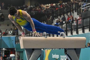 Santiago, Şili, 23 Ekim 2023, Arthur Mariano (BRA) 2023 Pan Amerikan Oyunları 'nda erkek Artistik