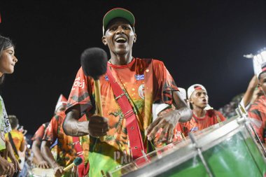 Rio, Brezilya - 3 Şubat 2024, Sambodromo, Grande Rio samba okulunda 2024 Karnavalı için hazırlık provası