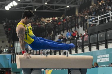 Santiago, Şili, 23 Ekim 2023, Arthur Mariano (BRA) 2023 Pan Amerikan Oyunları 'nda erkek Artistik