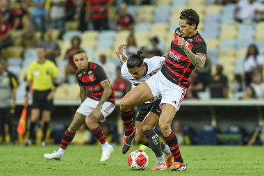Rio, Brezilya - Şubat, 07 2024, Maracana Stadyumu 'ndaki Carioca şampiyonasında Flamengo ve Botafogo arasında oynanan maçta Pedro oyuncusu
