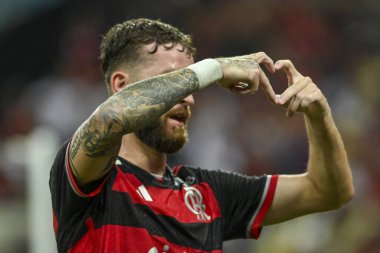 Rio, Brezilya - Şubat, 07 2024, Leo Pereira Flamengo ile Botafogo arasındaki maçta Maracana Stadyumu 'nda oynanan 07. tur Carioca şampiyonasında