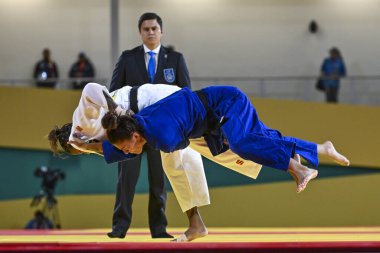 Santiago, Şili, 28 Ekim 2023, Rafaela Silva (BRA) - Judo sırasında Maria Villalba (COL) - Kadınlar -57 kilo - 2023 Pan Amerikan Oyunları 'nda