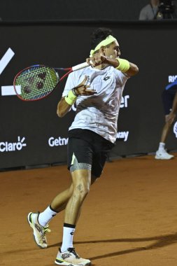 Rio, Brezilya - 19 Şubat 2024: Rio Open 2024 ATP 500, Rio de Janeiro Jokey Kulübü 'nde oynayan Alejandro TABILO (CHI) ile Thiago Seyboth (BRA) karşılaşması