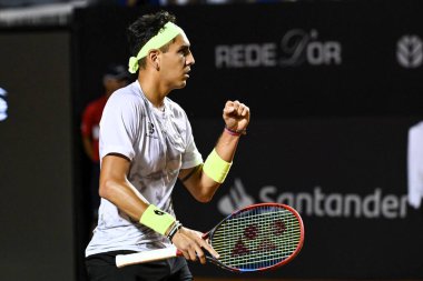 Rio, Brezilya - 19 Şubat 2024: Rio Open 2024 ATP 500, Rio de Janeiro Jokey Kulübü 'nde oynayan Alejandro TABILO (CHI) ile Thiago Seyboth (BRA) karşılaşması