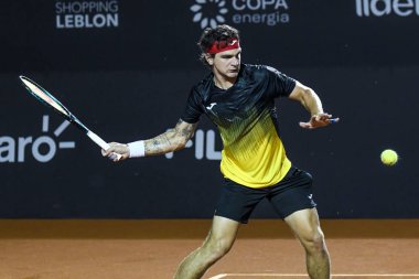 Rio, Brezilya - 21 Şubat 2024: Cameron Thiago SEYBOTH WILD (BRA) Rio Open 2024 ATP 500 'ün Jaume MUNAR (ESP) karşısında Rio de Janeiro Jokey Clube' da oynadığı maçta
