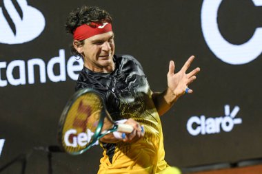 Rio, Brezilya - 21 Şubat 2024: Cameron Thiago SEYBOTH WILD (BRA) Rio Open 2024 ATP 500 'ün Jaume MUNAR (ESP) karşısında Rio de Janeiro Jokey Clube' da oynadığı maçta