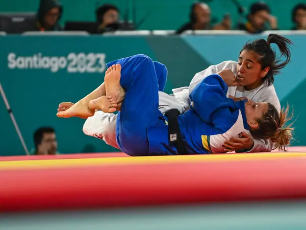 stock image Santiago, Chile, October 28, 2023, Judith Gonzalez (CHI) vs Agustina Lahiton (ARG) during Judo - women -52kg at the 2023 Pan American Games