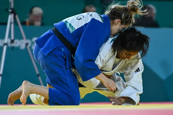 stock image Santiago, Chile, October 28, 2023, Judith Gonzalez (CHI) vs Agustina Lahiton (ARG) during Judo - women -52kg at the 2023 Pan American Games