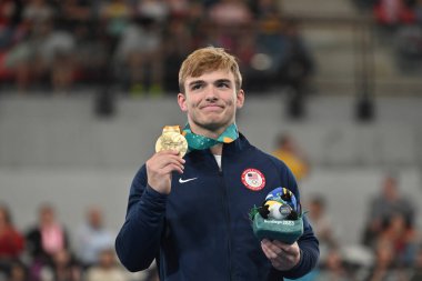 Santiago, Şili, 25 Ekim 2023, Curran Phillips (ABD) gold, Cold Walker (ABD) silver and e Isaac Nunez (MEX) bronz Men Parallel Bars at the 2023 Pan American Games