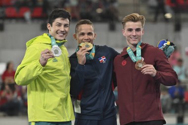 Santiago, Şili, 25 Ekim 2023, NIN REYES Audrys (DOM) (altın), Arthur Mariano (BRA) Silver ve Felix Dolci (CAN) bronz, 2023 Pan American Gamess 'deki Erkekler Mahzeni sırasında