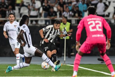 Rio, Brezilya - Mayıs 08, 2024, Savarino palyer Botafogo (BRA) - LDU (ECU) maçı sırasında Nilton Santos Stadyumu 'nda Libertadores Şampiyonası
