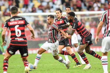 Rio, Brezilya - 23 Haziran 2024: Lima oyuncusu Fluminense ile Flamengo arasındaki maçta Brezilya Şampiyonası, Maracana Stadyumu 'nda 11. tur