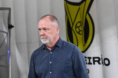 Rio, Brezilya - Temmuz 04 2024: Mano Menezes Fluminense ile Brezilya Şampiyonası arasında oynanan maçta teknik direktör, Maracana Stadyumu 'nda 14. turda
