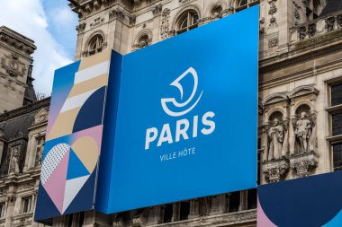 Paris, Fransa, Haziran 08: 2024: Paris belediye binası, Ville Oteli 'nin ön cephesi, Fransa