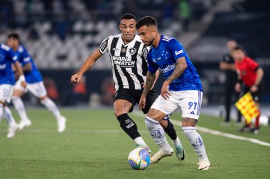 Rio, Brezilya - 27 Temmuz 2024: Matheus Henrique, Brezilya Şampiyonası 'nda Botafogo ile Cruzeiro arasında oynanan maçta Nilton Santos Stadyumu' nda 20.