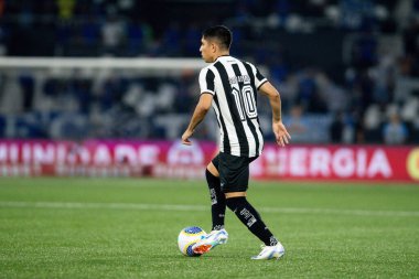 Rio, Brezilya - 27 Temmuz 2024: Brezilya Şampiyonası 'nda Botafogo ile Cruzeiro arasında oynanan maçta Savarino oyuncusu, Nilton Santos Stadyumu' nda 20.