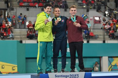 Santiago, Şili, 25 Ekim 2023, NIN REYES Audrys (DOM) (altın), Arthur Mariano (BRA) Silver ve Felix Dolci (CAN) bronz, 2023 Pan American Gamess 'deki Erkekler Mahzeni sırasında