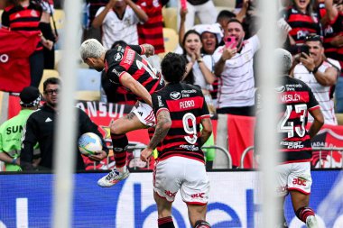 Rio, Brezilya - 11 Ağustos 2024: De Arrascaeta, Brezilya Şampiyonası 'nda Flamengo x Palmeiras arasında oynanan maçta, Maracana Stadyumu' nda 22.