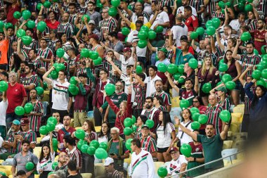 Rio, Brezilya - Eylül 18, 2024, Fluminense (BRA) - Atletico-MG (BRA) maçı taraftarları, çeyrek final maçı, Libertadores Kupası Maracana Stadyumu 'nda