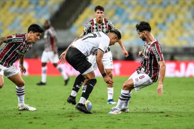 Rio, Brezilya - 21 Eylül 2024: Matheus Martins ve Martinelli Fluminense ile Botafogo arasında oynanan maçta Brezilya Şampiyonası, Maracana Stadyumu 'nda 27.