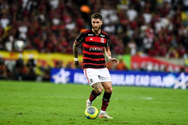 Rio, Brezilya - Ekim 02 2024: Leo Pereira Brezilya Kupası 'nda Flamengo x Corinthians arasında oynanan maçta Maracana Stadyumu' nda yarı final turu