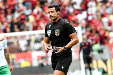 Rio, Brezilya - 26 Ekim 2024: Braulio da Silva Machado Brezilya Şampiyonası 'nda Flamengo x Juventude arasında oynanan maçta hakemlik yaptı.