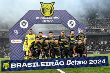 Rio, Brezilya - Kasım 05 2024: Brezilya Şampiyonası 'nda Botafogo x Vasco arasında oynanan maçta takım oyuncusu, Nilton Santos Stadyumu' nda 32.