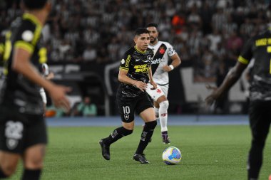 Rio, Brezilya - Kasım 05 2024: Brezilya Şampiyonası 'nda Botafogo x Vasco arasında oynanan maçta Savarino oyuncusu, Nilton Santos Stadyumu' nda 32.