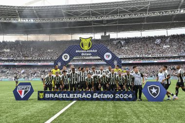 Rio, Brezilya, 8 Aralık 2024 - Brezilya Şampiyonası 'nda Botafogo ile Sao Paulo arasında oynanan ve Nilton Santos Stadyumu' nda oynanan 36.