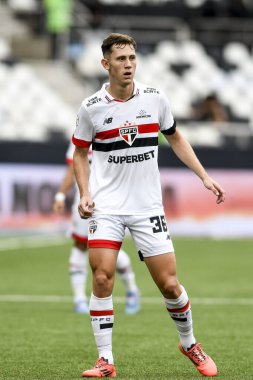 Rio, Brezilya, 8 Aralık 2024 - Brezilya Şampiyonası 'nda Botafogo ile Sao Paulo arasında oynanan maçta Patrick oyuncu, Nilton Santos Stadyumu' nda 36.