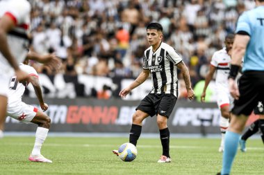 Rio, Brezilya, 8 Aralık 2024 - Thiago Almada, Brezilya Şampiyonası 'nda Botafogo ile Sao Paulo arasında oynanan maçta Nilton Santos Stadyumu' nda 36.
