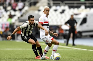 Rio, Brezilya, 8 Aralık 2024 - Botafogo ile Sao Paulo arasındaki maçta Igor Vinicius Nilton Santos Stadyumu 'nda oynanan 36.