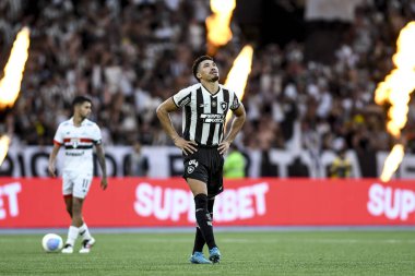 Rio, Brezilya, 8 Aralık 2024 - Brezilya Şampiyonası 'nda Botafogo ile Sao Paulo arasında oynanan maçta Adryelson oyuncusu, Nilton Santos Stadyumu' nda 36.