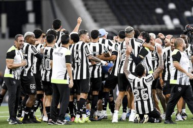 Rio, Brezilya, 8 Aralık 2024 - oyuncular Brezilya Şampiyonası 'nda Botafogo-Sao Paulo maçında Nilton Santos Stadyumu' nda 36.