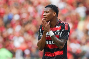 Rio, Brezilya - 16 Mart 2025: Maracana Stadyumu 'nda oynanan 2025 Carioca Şampiyonası final maçı için Flamengo x Fluminense arasındaki maç sırasında Plata