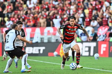 Rio, Brezilya - Abril 27, 2025: Maracana Stadyumu 'nda düzenlenen Brezilya Şampiyonası' nda Flamengo x Corinthians arasında oynanan maçta Pedro oyuncusu