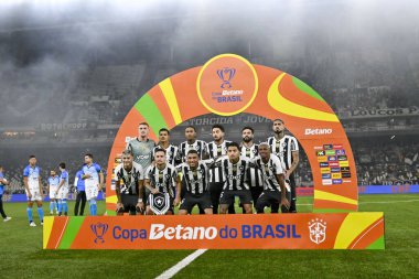 Rio, Brezilya - Abril 30, 2025: Brezilya 'nın Nilton Santos Stadyumu' nda oynanan Botafogo x Capital maçı sırasında Poster33