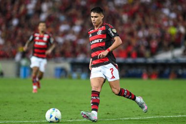 Rio de Janeiro, Brezilya - 28 Mayıs 2025, Luiz Araujo, 2025 Libertadores Kupası için Maracana Stadyumu 'nda Flamengo ve Deportivo Tachira ile oynanan karşılaşma sırasında
