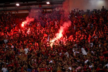 Rio de Janeiro, Brezilya - 28 Mayıs 2025, Flamengo ve Deportivo Tachira ile oynanan maçta Libertadores Kupası için Maracana Stadyumu 'nda taraftarlar